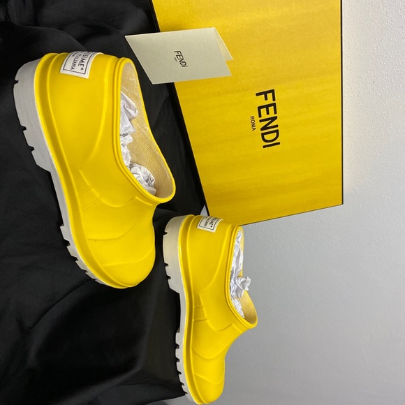 Fendi AUTHENTIC Women Ankle Rain Boots - Picture 6 of 6